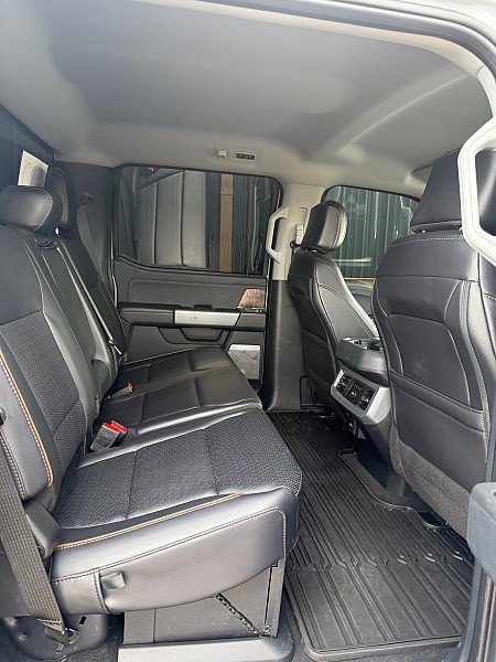 Used 2025 Ford F250 Lariat w/ Black Appearance Package AWD/4WD image 10