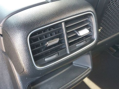 Used 2023 Mercedes-Benz GLE 350 w/ AMG Line Exterior image 13