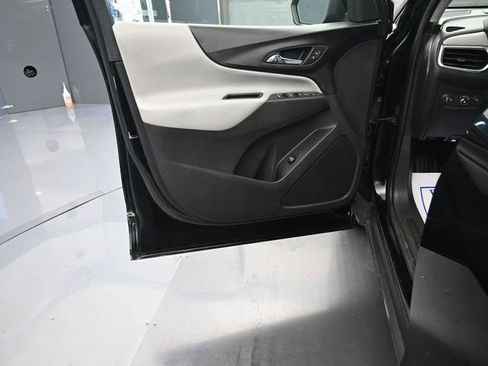 Used 2020 Chevrolet Equinox LT image 11