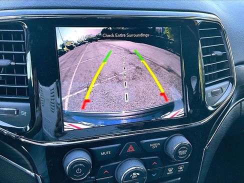 Used 2021 Jeep Grand Cherokee Limited image 20