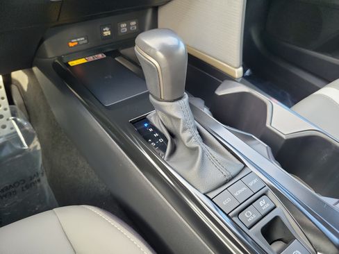 Used 2026 Toyota Camry SE FWD image 21