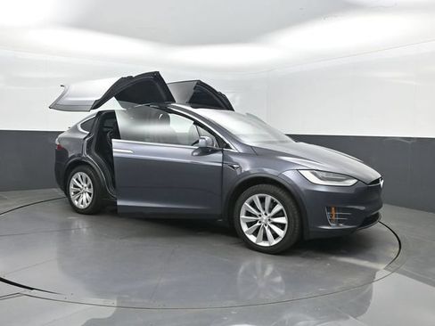 Used 2021 Tesla Model X Long Range AWD/4WD image 40