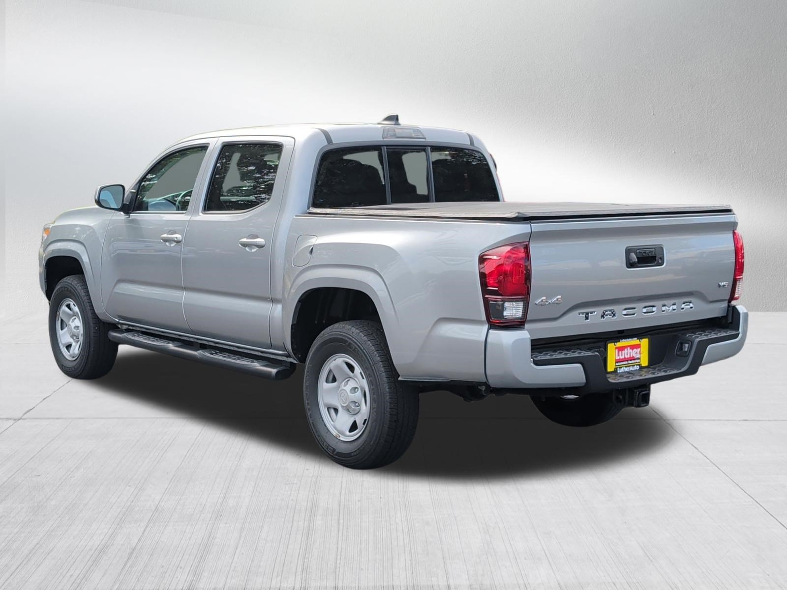 Used 2023 Toyota Tacoma SR AWD/4WD image 6