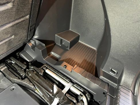 Used 2018 Volkswagen Atlas S image 71