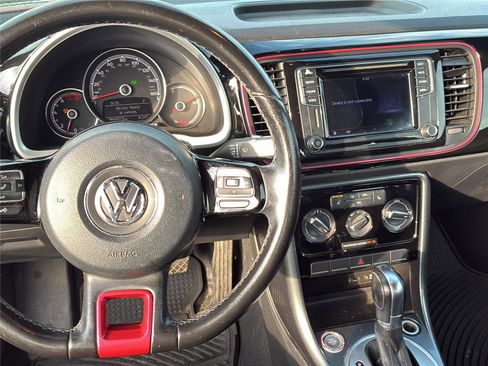 Used 2017 Volkswagen Beetle #PinkBeetle image 24