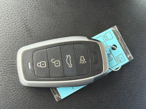 Used 2019 Nissan Sentra SV FWD image 33
