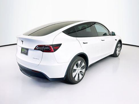Used 2022 Tesla Model Y Long Range AWD/4WD image 9