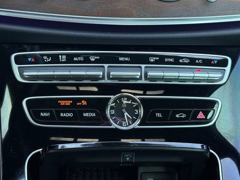 Used 2017 Mercedes-Benz E 300 image 27
