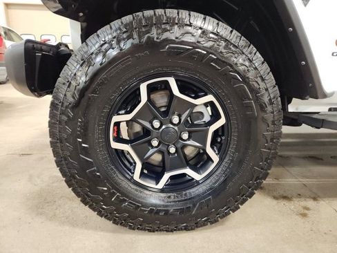 Used 2022 Jeep Gladiator Rubicon w/ LED Lighting Group image 10