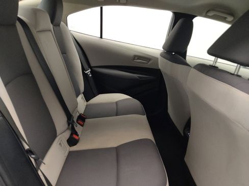 Used 2023 Toyota Corolla LE image 19