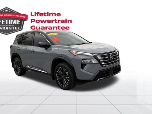 Certified 2024 Nissan Rogue Platinum w/ Platinum Premium Package image 10