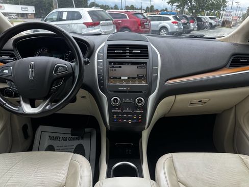 Used 2016 Lincoln MKC Reserve image 29