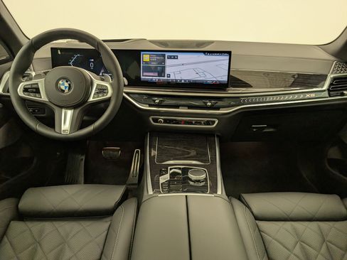 New 2026 BMW X5 xDrive40i w/ M Sport Package AWD/4WD image 17