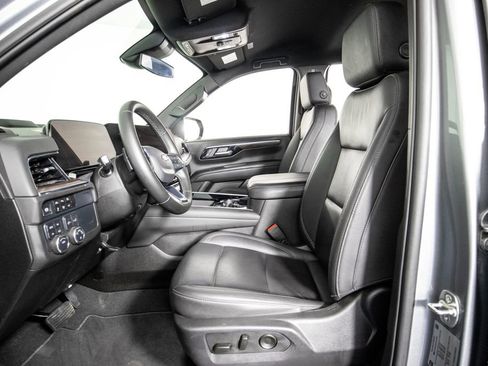 Used 2025 Chevrolet Tahoe LT AWD/4WD image 9