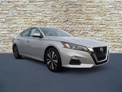 Used 2022 Nissan Altima 2.5 SV