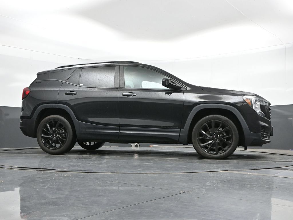 Used 2023 GMC Terrain SLE w/ Driver Convenience Package AWD/4WD image 42