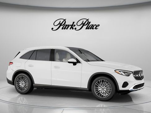 Used 2026 Mercedes-Benz GLC 300 image 29