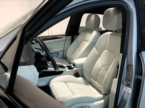 Used 2019 Porsche Macan image 7