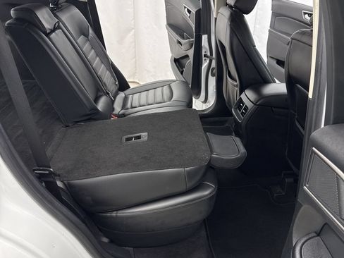 Used 2022 Ford Edge SEL AWD/4WD image 28