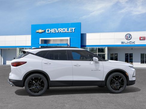 New 2026 Chevrolet Blazer LT w/ Sound & Technology Package AWD/4WD image 5