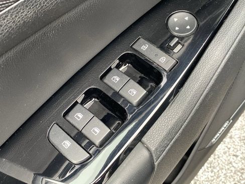 Used 2023 Kia Sportage SX image 23