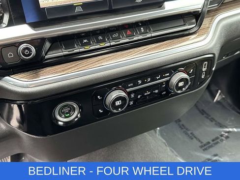 Used 2023 Chevrolet Silverado 1500 LT AWD/4WD image 6