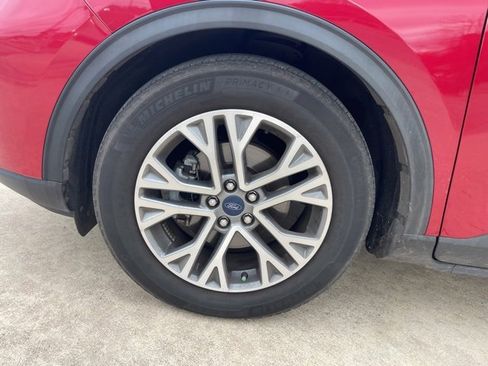 Used 2022 Ford Escape SEL image 4