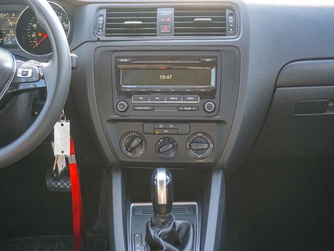 Used 2015 Volkswagen Jetta S FWD image 12
