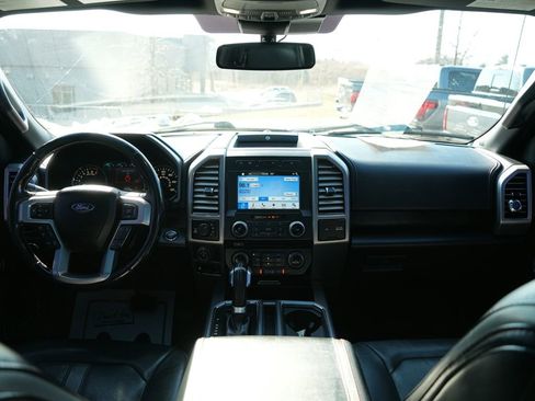 Used 2018 Ford F150 Platinum w/ Equipment Group 701A Luxury image 12