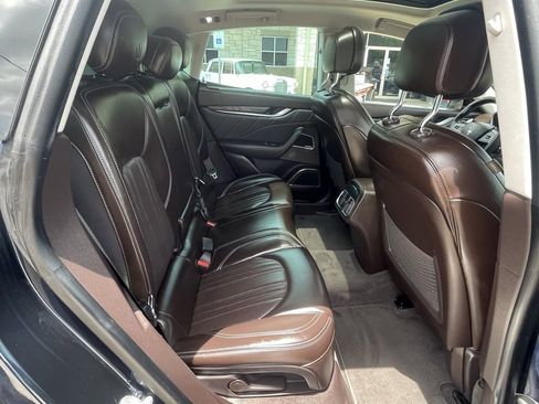 Used 2019 Maserati Levante GranLusso image 31