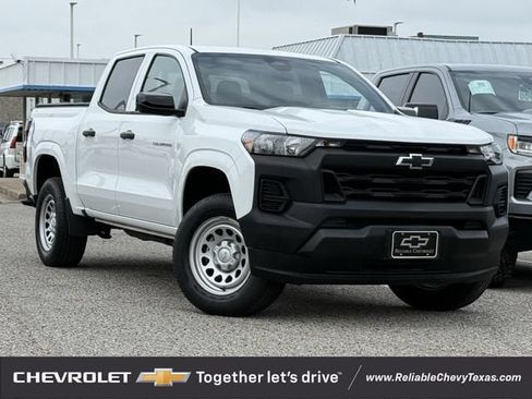 Used 2023 Chevrolet Colorado W/T w/ Safety Package RWD image 2