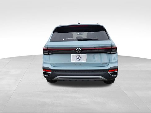 New 2026 Volkswagen Taos SEL AWD/4WD image 5