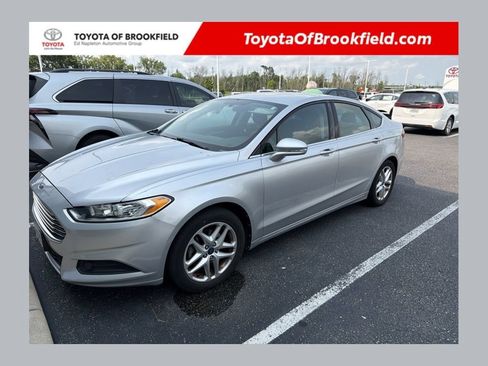 Used 2013 Ford Fusion SE FWD image 1
