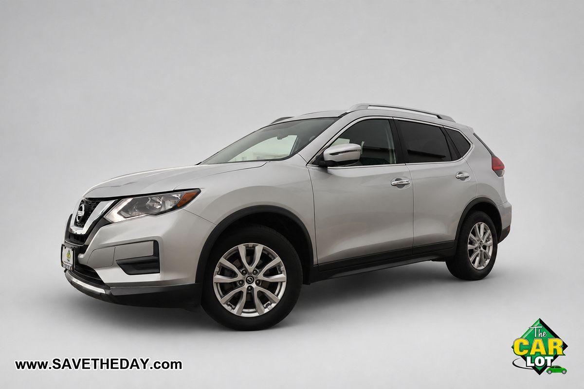 Used 2017 Nissan Rogue SV FWD image 2