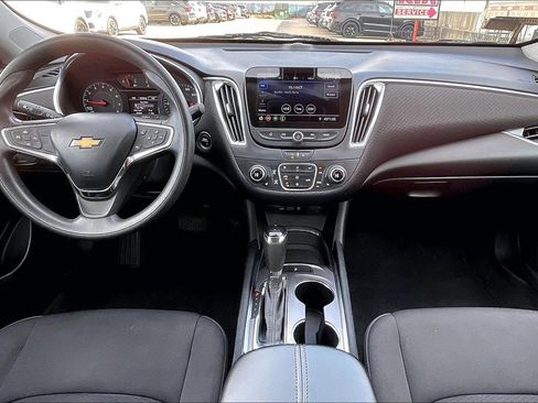 Used 2020 Chevrolet Malibu LT image 15