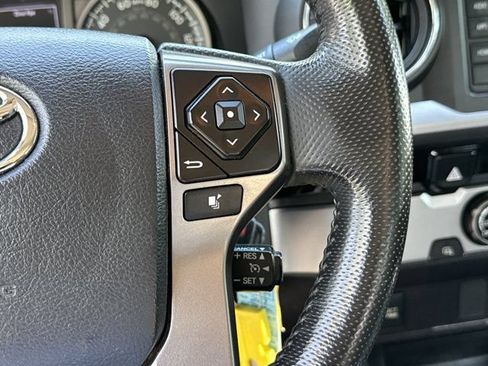 Used 2017 Toyota Tacoma SR5 w/ Tow Package RWD image 24