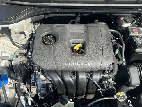 Used 2017 Hyundai Elantra Value Edition FWD image 36