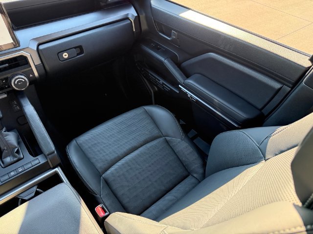 Used 2026 Toyota 4Runner TRD Off-Road Premium AWD/4WD image 25