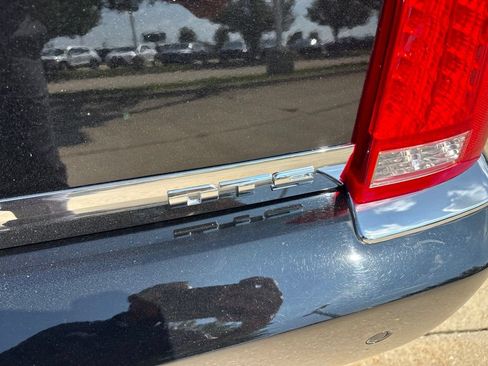 Used 2008 Cadillac DTS Performance w/ Platinum Edition FWD image 24