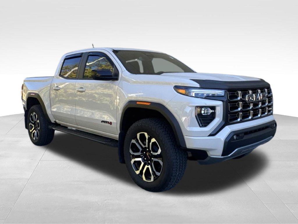 Used 2026 GMC Canyon AT4 w/ Nightfall Essentials Package AWD/4WD image 4