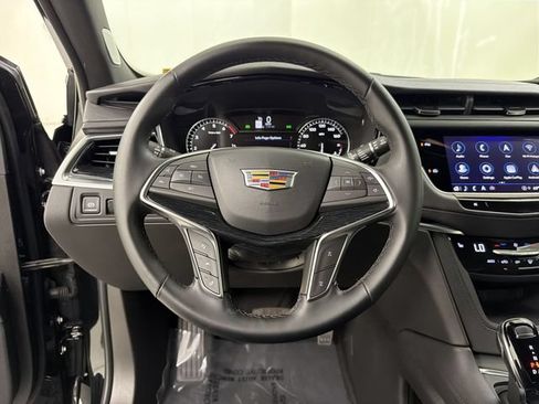 Certified 2025 Cadillac XT5 Premium Luxury AWD/4WD image 20