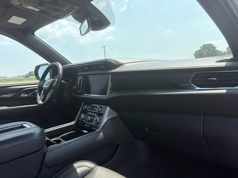 Used 2023 GMC Yukon Denali RWD image 15