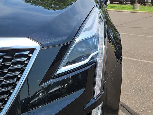 Certified 2023 Cadillac XT5 Premium Luxury FWD image 9