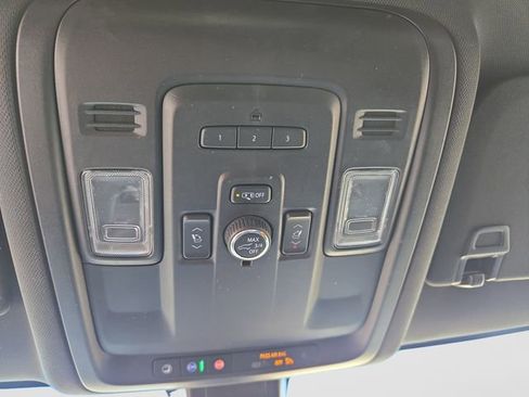 Used 2021 Chevrolet Tahoe Premier AWD/4WD image 26