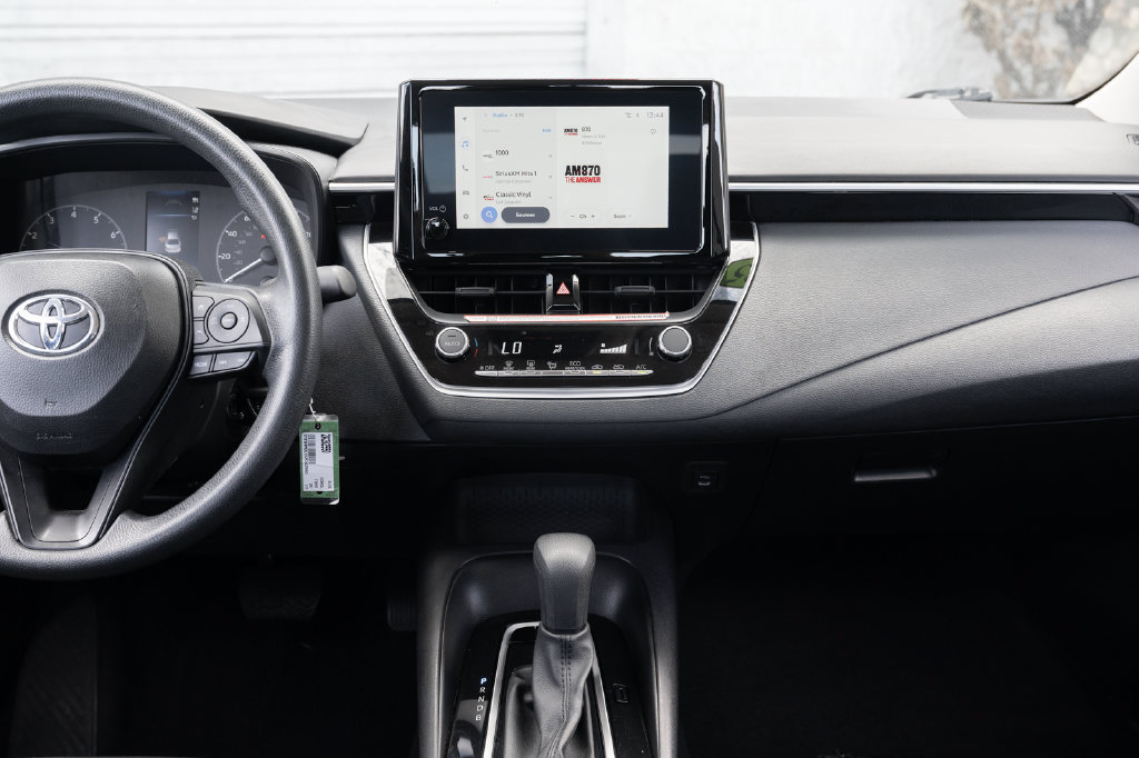 Used 2025 Toyota Corolla LE FWD image 25