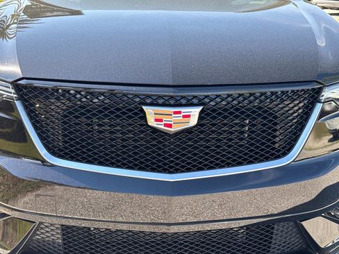 Used 2025 Cadillac XT6 Sport image 8