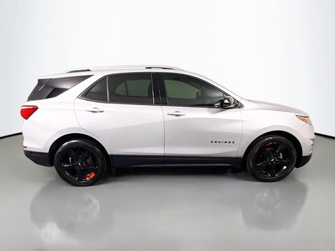 Used 2020 Chevrolet Equinox Premier w/ Premier Redline Edition image 11