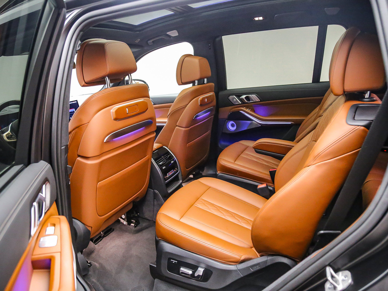 Certified 2024 BMW X7 M60i w/ Executive Package AWD/4WD image 20