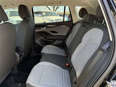 Used 2025 Volkswagen Tiguan S image 23
