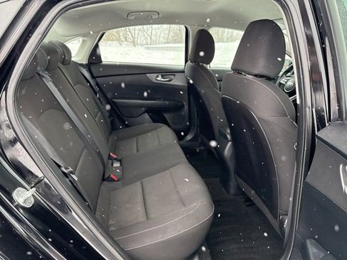 Used 2019 Kia Forte LXS image 12